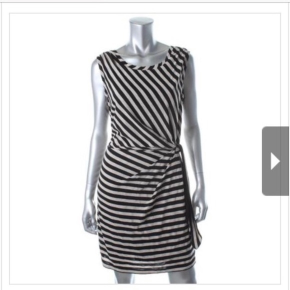 Guess Dresses & Skirts - NWT Guess Dress *price drop!!